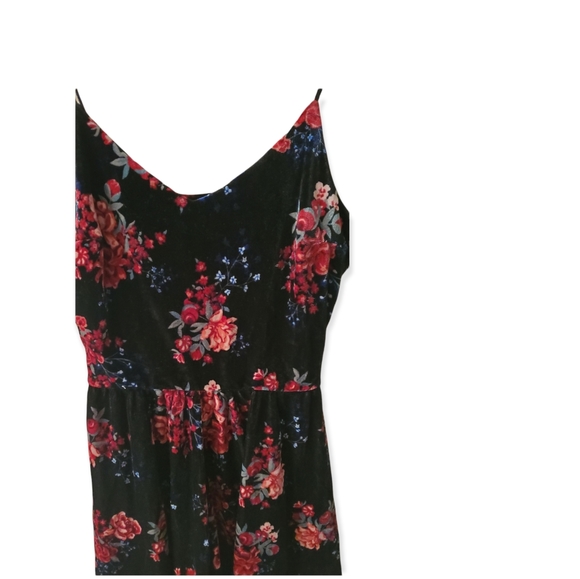 Divided Velvet Rose Romper Size S - Picture 4 of 5